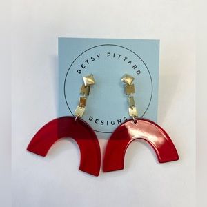 NWT Betsy Pittard Designs Gold Red Arch UGA Bulldogs Game Day Earrings